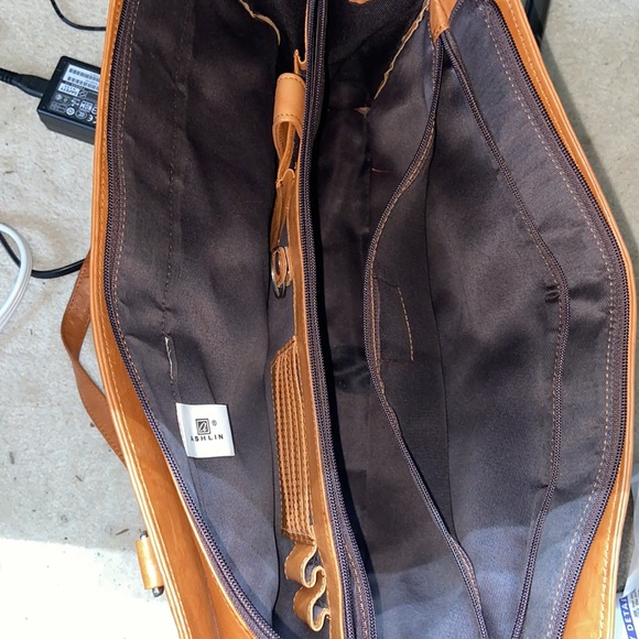 Vintage Ashlin Large Leather Handbag - Picture 11 of 15